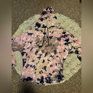 Vs pink tshirt pullover